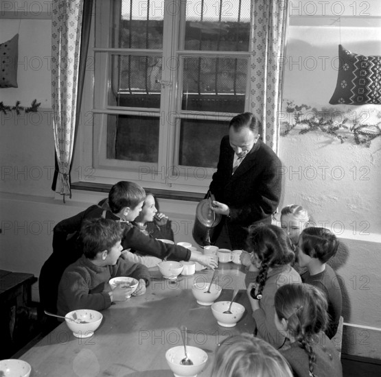 Christmas party at scool in Gohl 1960