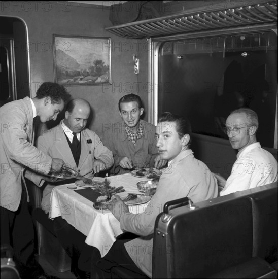 Christmas Eve 1950: dining carriage, from Chiasso to Zurich 1950