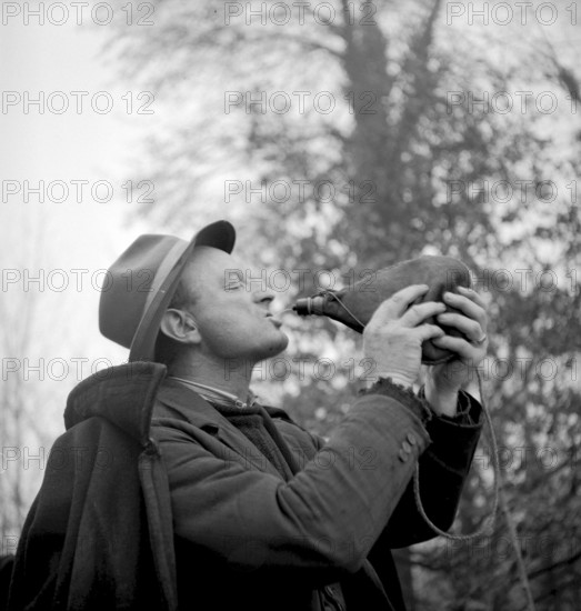 Christmas Eve 1953: Shepherd