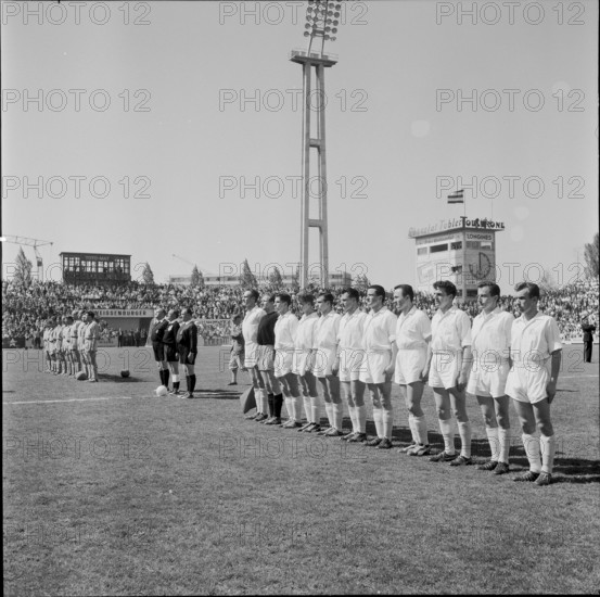 Swiss cup 1959/60, Cup Final 1960: FC Lucerne - FC Grenchen. The teams before the game
