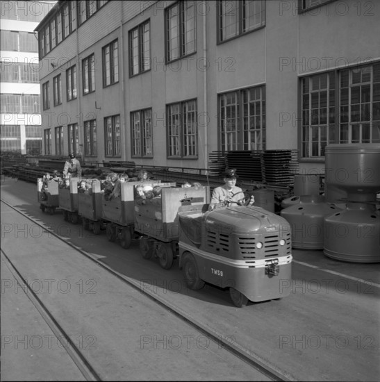 Baden, open day at BBC, visitors on works premises,  1954