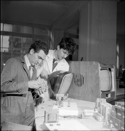 Production of TV sets in Geneva 1954