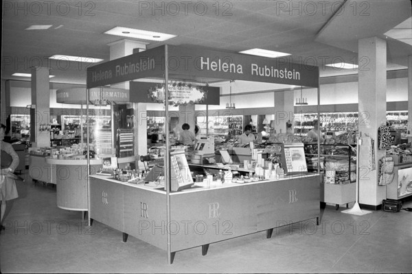Helena Rubinstein stand im Jelmoli Zurich, 1967