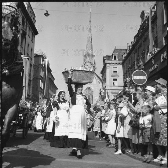 Sprungli 100th anniversary celebrations, parade, Zurich 1959
