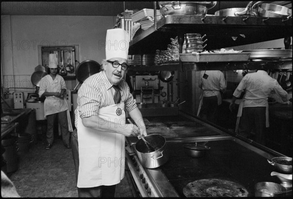 International hobby cooking week in Lucerne 1972: participant Willy Millowitsch