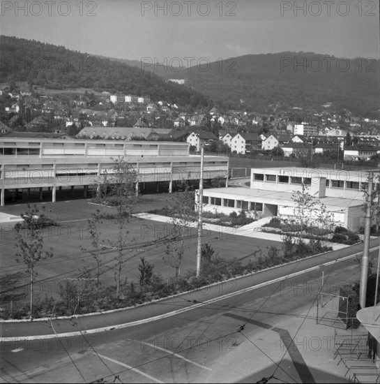 New primary school for Champagne quarter in Biel, 1961