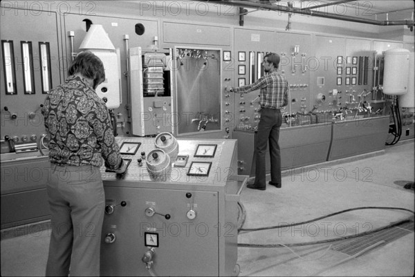 Laboratory of the new school for sanitary technician, Bern 1973