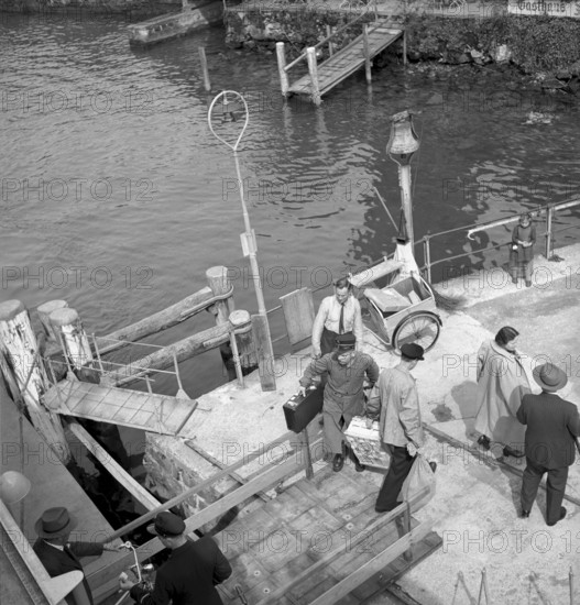 Post delivery by ship, Lake Lucerne, 1949