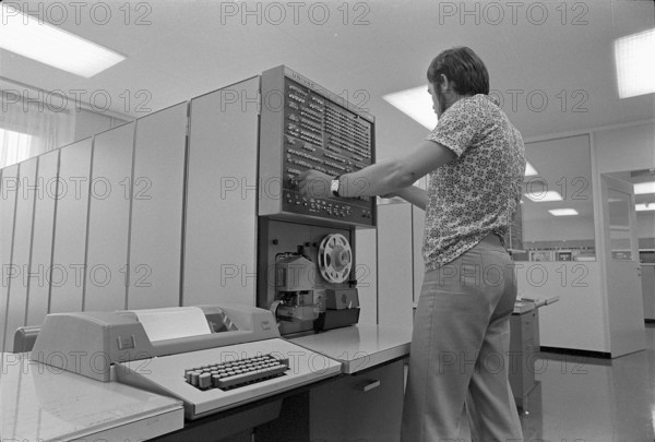 Telecommunications, computer to transmit telegram 1971
