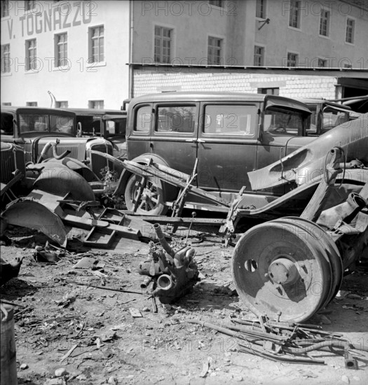 Car dump in Zurich Hongg 1940