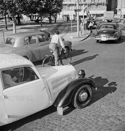 Traffic in Zurich, Bellevue, 1950