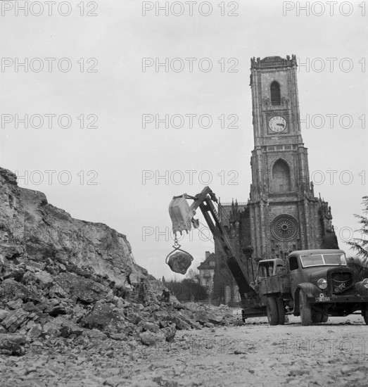 Connection road Neuchatel - St. Blaise under construction 1950