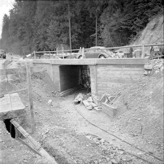 Cycle path under construction 1953