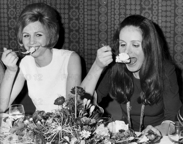 Miss Switzerland 1968, candidates, dinner at Hotel Bellvue Palace, Berne