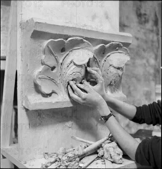 Producing of stucco at Art school in Saxon 1951