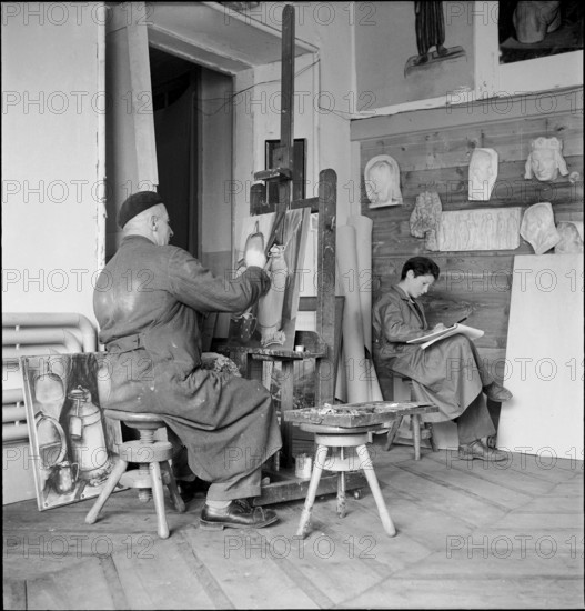 Artist at art school in Saxon 1951