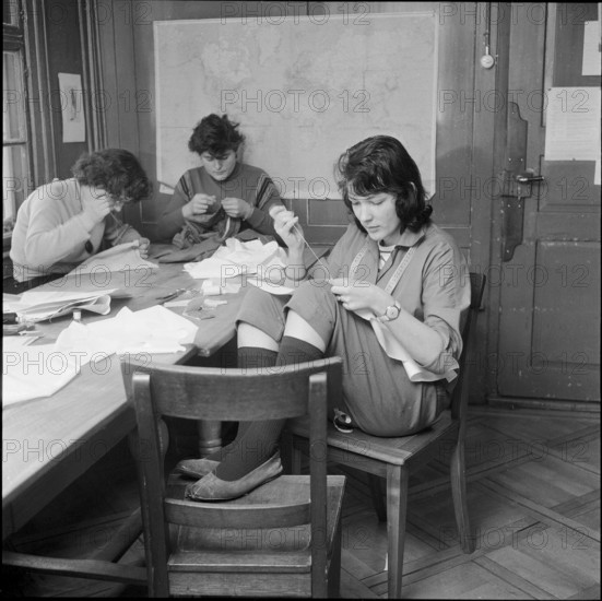 Sewing at the adult education centre in Neukirch an der Thur 1959