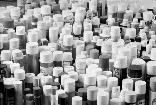 spray cans 1971