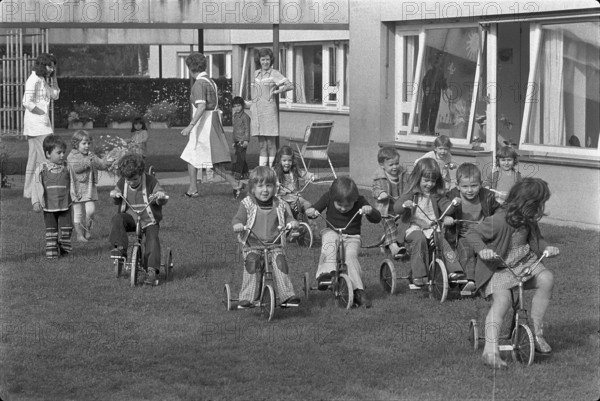 Residential area Tscharnergut/Gabelbach in Berne-Buempliz, day nursery, 1975