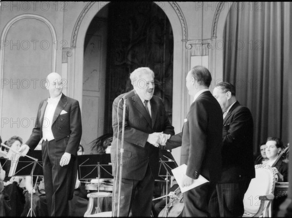 Michel Simon is awarded with the Hans Reinhart Ring, Geneva 1964