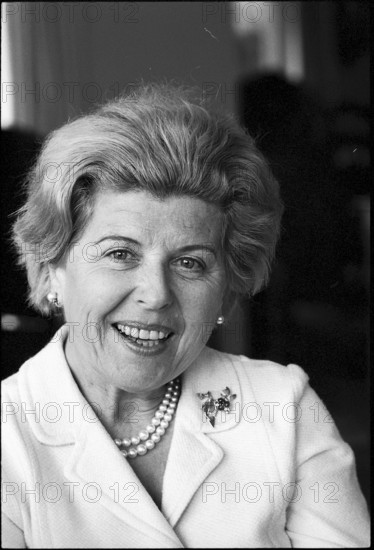 Maria Stader at home in Zurich 1969