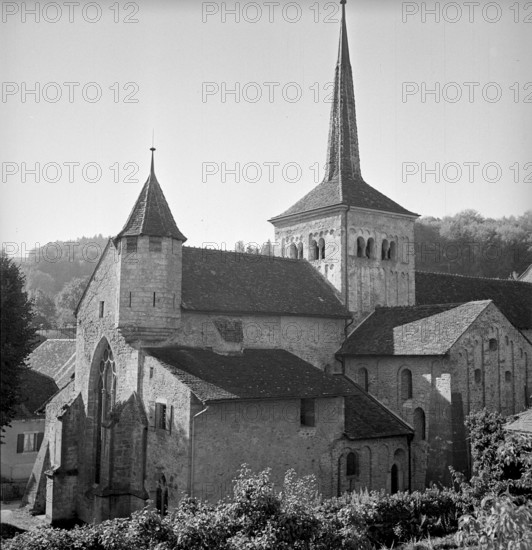 Romanesque abbey church in Romainmotier 1942