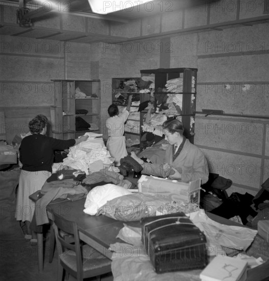 Solidarity chain relief operation supported by Radio Lausanne, 1951