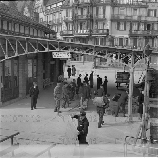 Loading a ship in Weggis 1940