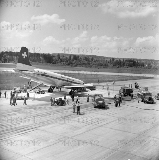 Failed start, belly landing of the Swissair trainer plane ""Aargau"" in Kloten, 1958