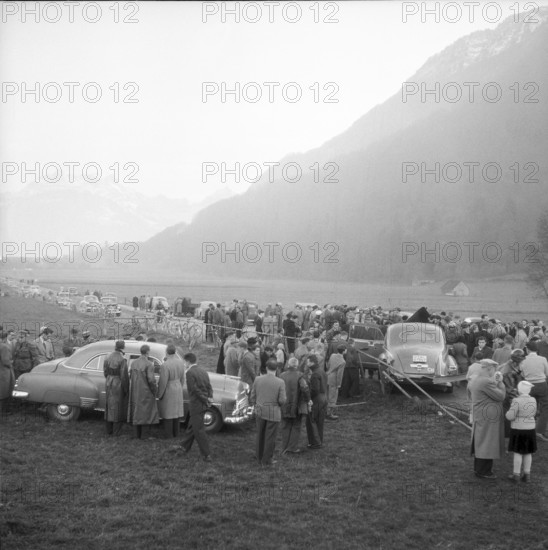 Car accident and rearbend collision near Bilten, cars damaged in the accident, 1953