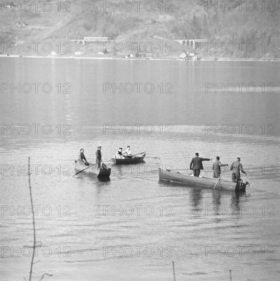Arth, car recovery out of Lake Zug 1956
