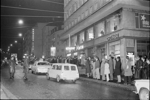 Burst pipe, Schaffhauerplatz in Zurich 1970