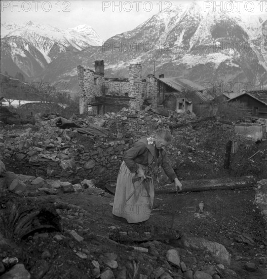 Unterbach VS partially burned down 1946