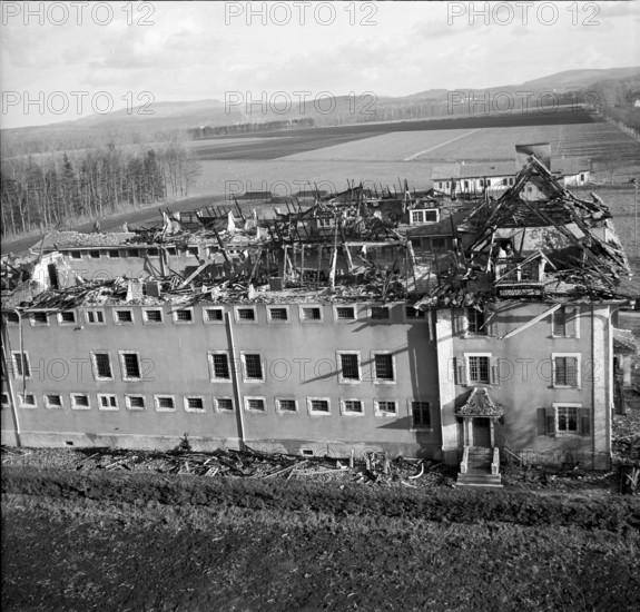Roof of the Bellechasse prison destroyed by a fire 1951