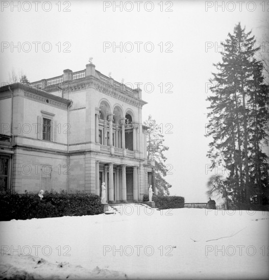 Villa Wesendonck in Zurich-Enge 1945