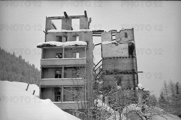 Grand Hotel Tschuggen Arosa damaged by fire, 1967