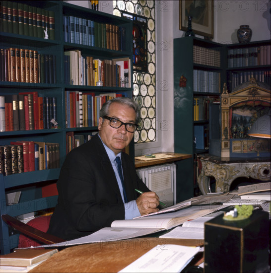 Paul Burkhard, composer, Zell ZH 1968