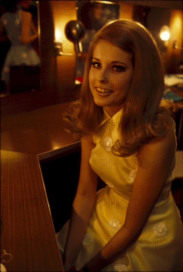 Miss Switzerland election 1969: In the dressing room