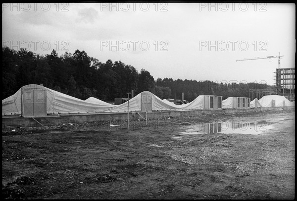 Construction of a air-inflated structure, airhouse in Dietlikon 1972