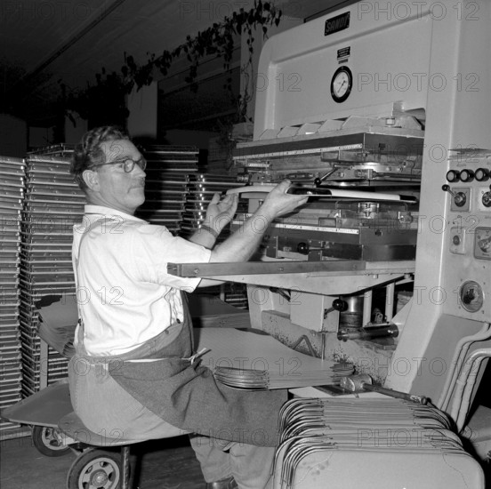 Leather goods fabric Vogt & Co., Zurich 1961