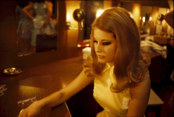 Miss Switzerland election 1969: In the dressing room