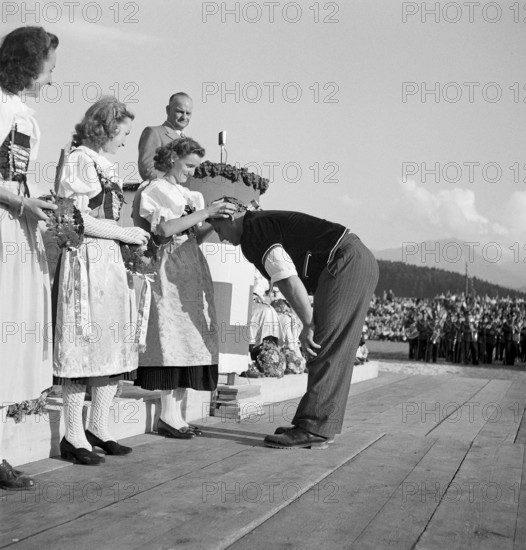Swiss wrestling festival Lucerne 1948: Champion Peter Vogt