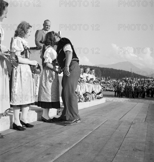 Swiss wrestling festival Lucerne 1948: champion Peter Vogt
