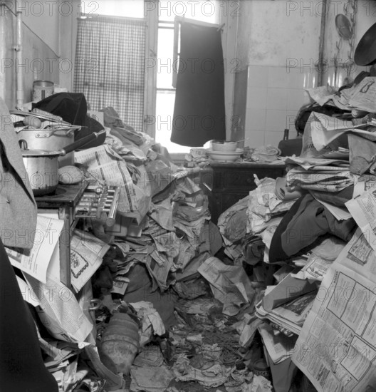 A compulsive hoarding person's home in Zurich 1946