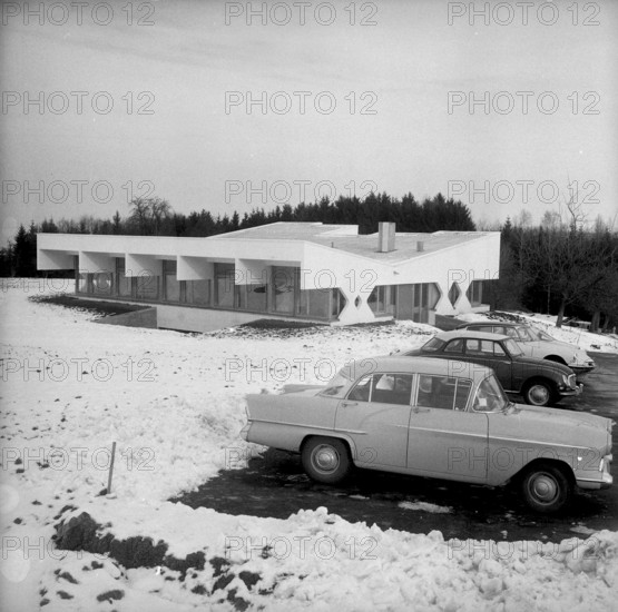 New building with appartments and studios for artists, Gockhausen 1959