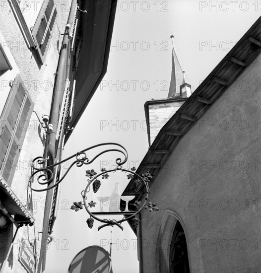 wrought-iron shop sign in Bienne 1942
