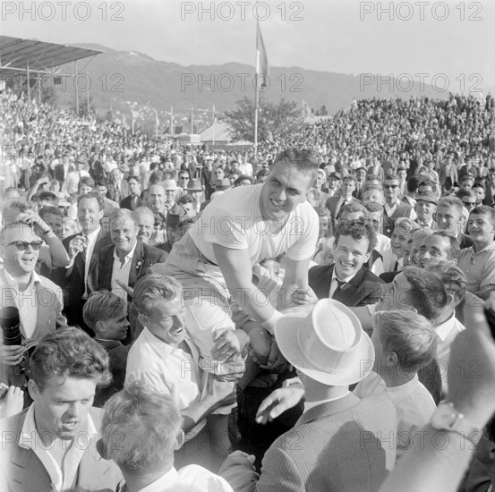Swiss wrestling festival Zug 1961: champion Karl Meli