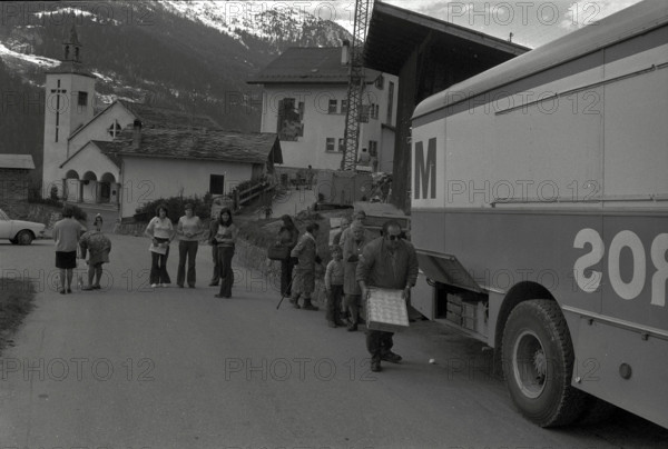 Migros van, truck in Sarreyer VS, 1972