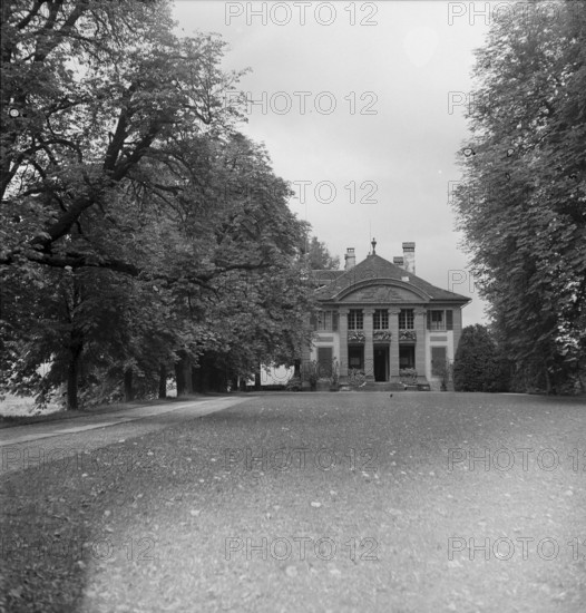 Guest house of the Swiss Federal Council, estate ""Lohn"" Kehrsatz 1945