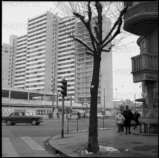 New high-rise buildings in the Lochergut, Sihlfeld Zurich 1965